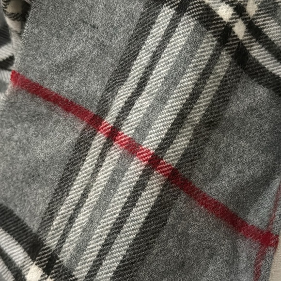 Fraas brand Gray/Black/Red Plaid Scarf-64x11-EUC - Picture 4 of 9